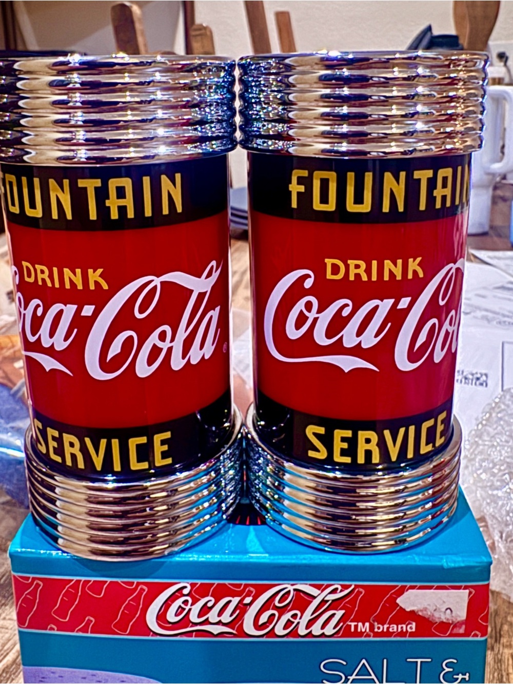 1997 NEW ***Coca Cola Drink Service Salt & Pepper Diner Collection